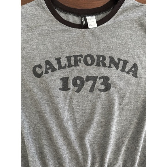 H&M Gray T-Shirt Dress with Elastic Waist "California 1973" Womens‎ Size 14 - Picture 3 of 6
